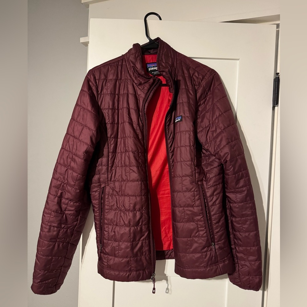 Patagonia women’s nano puffer - great condition